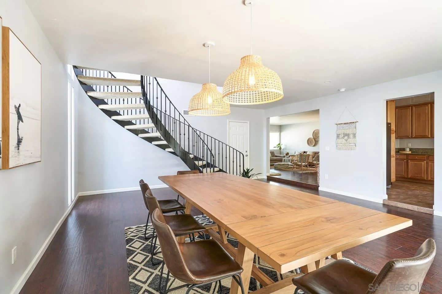 5238 La Jolla Boulevard San Diego, CA 92037 - Photo 14 of 46 a view of a livingroom with furniture and wooden floor