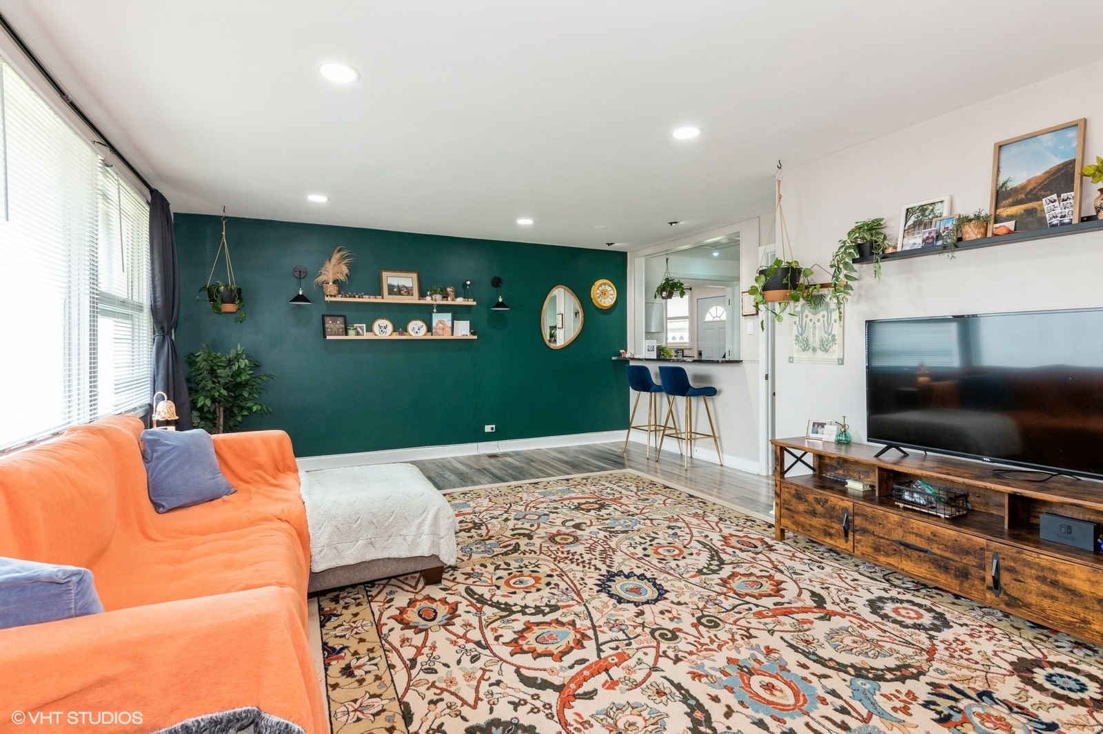 4346 Maple Avenue Brookfield, IL 60513 - Photo 5 of 15 a bedroom with a bed and a flat screen tv