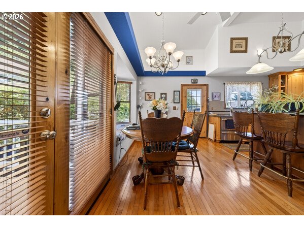 63697 Isthmus Heights Road Coos Bay, OR 97420 - Photo 10 of 45 Dining Area