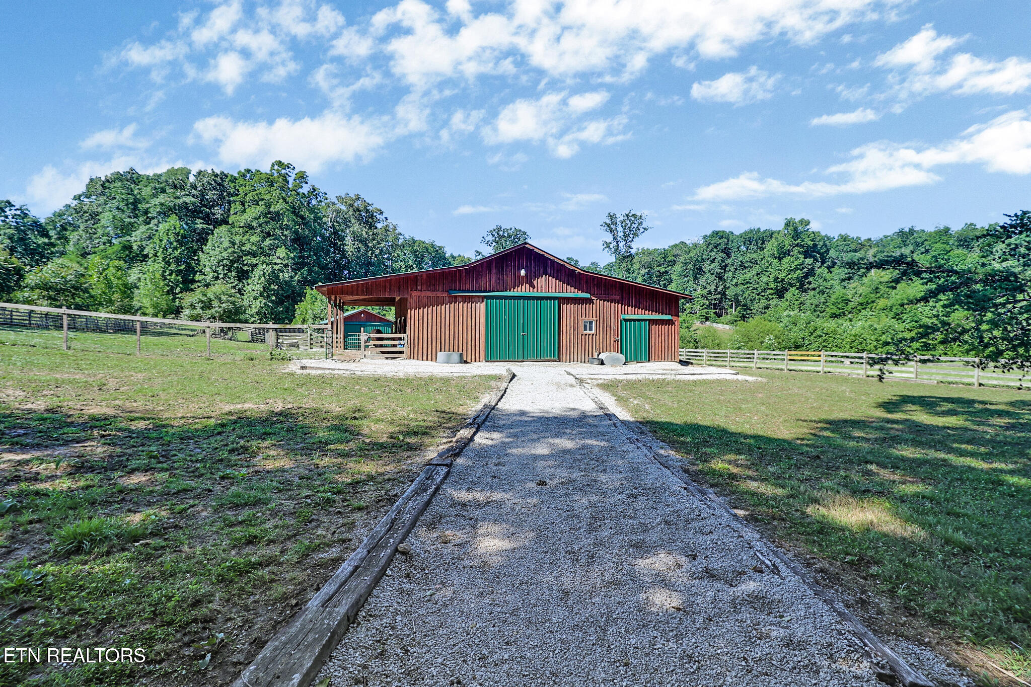 101 Duncan Hinds Road Jamestown, TN 38556 - Photo 20 of 59 Barn