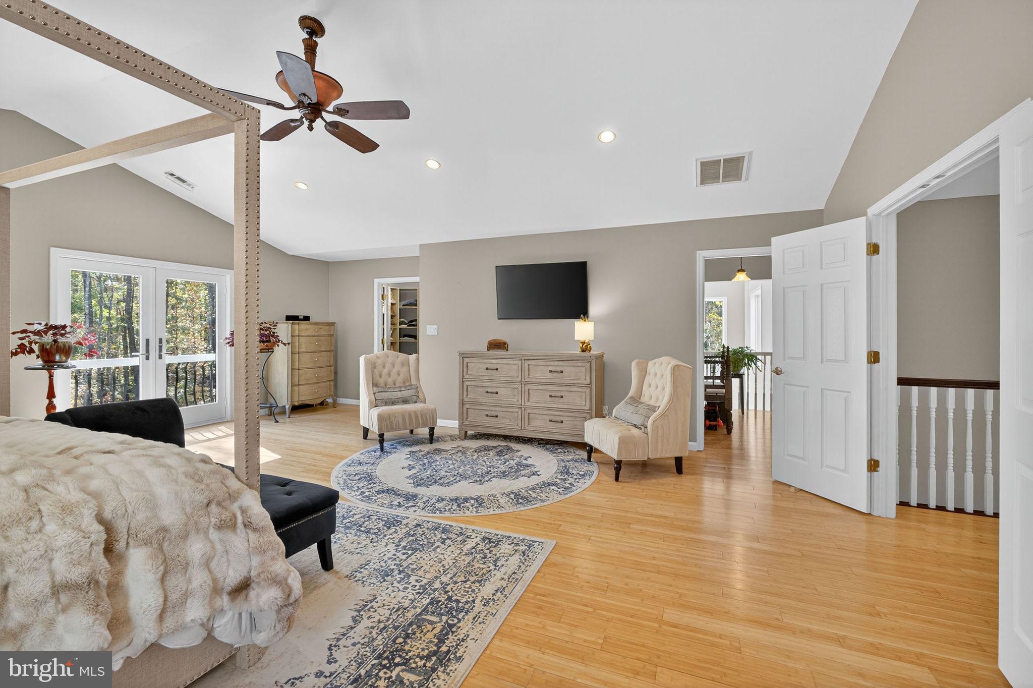 700 Battle Mountain Road Amissville, VA 20106 - Photo 33 of 64 a living room with furniture and a flat screen tv