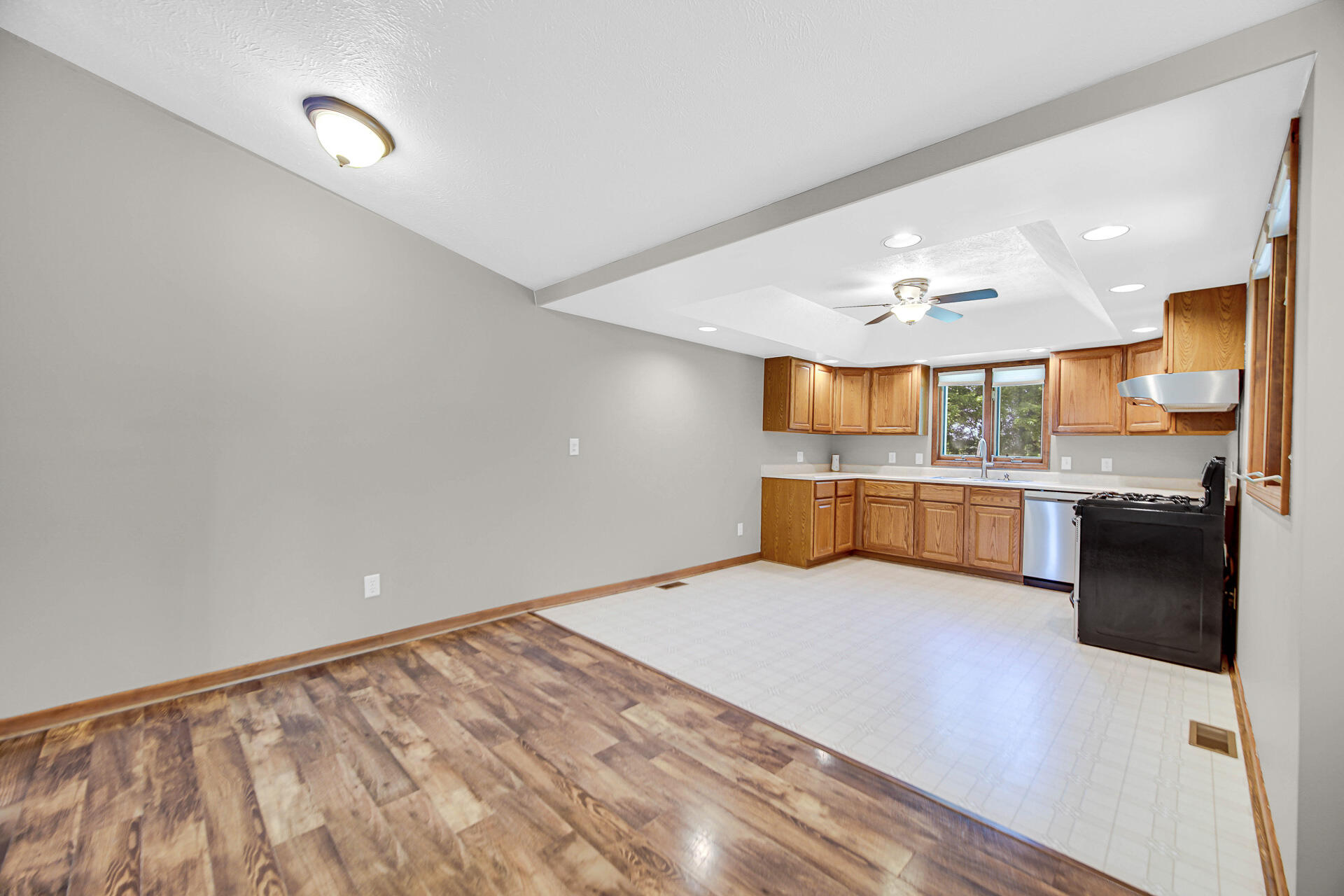 2372 South Taylor Road Mill Creek, IN 46365 - Photo 13 of 29 1920x1280