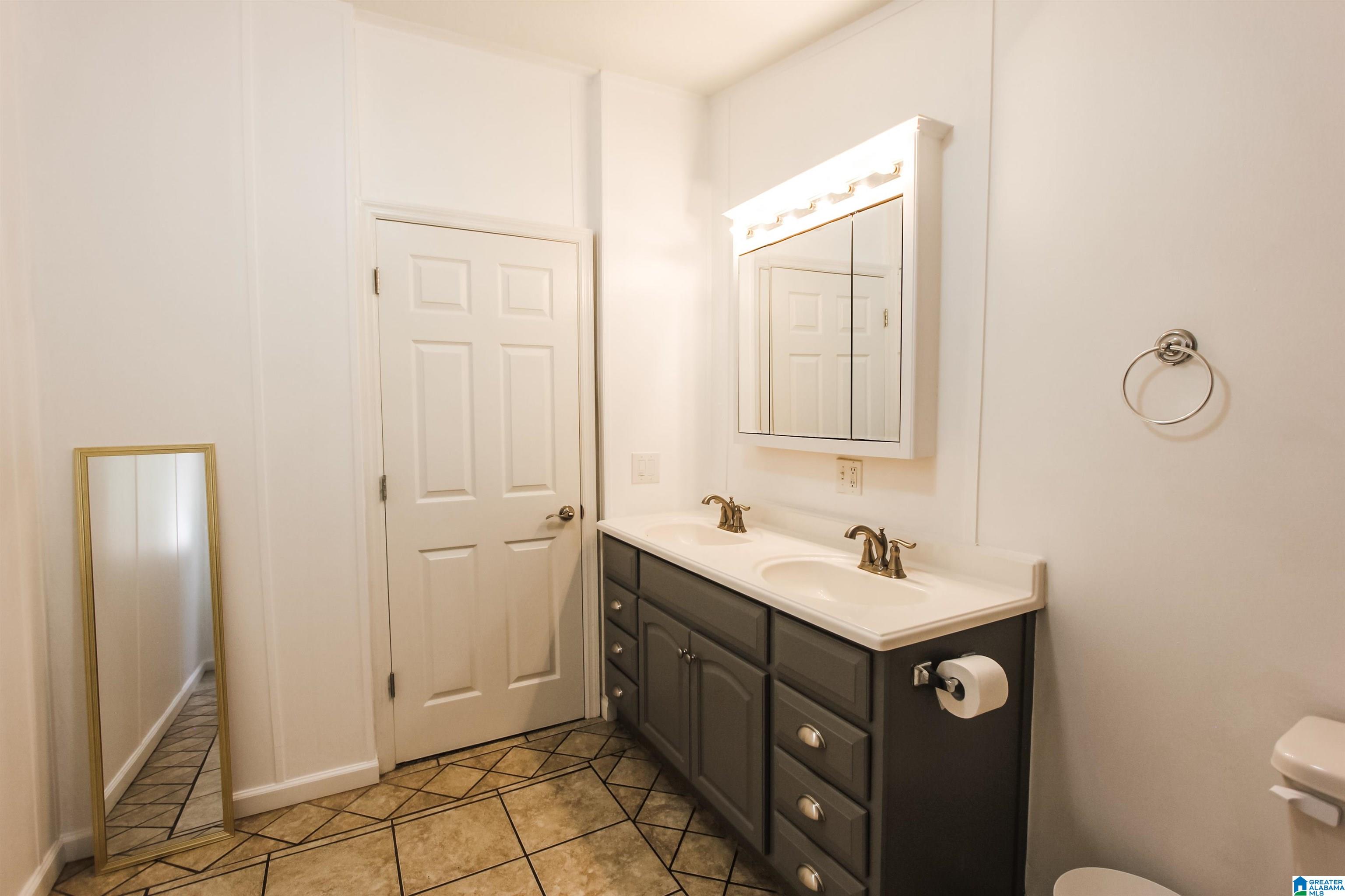 292 Hollingsworth Road Jacksonville, AL 36265 - Photo 16 of 57