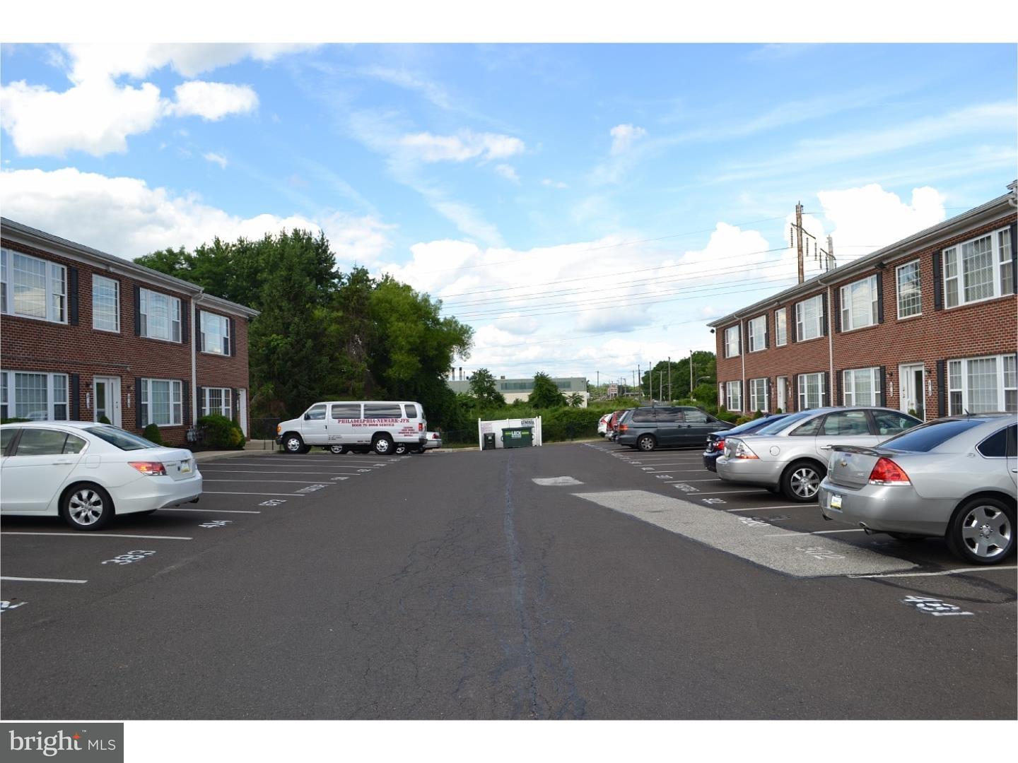 9228-38 Blue Grass Road, Unit 27 Philadelphia, PA 19114 - Photo 3 of 24