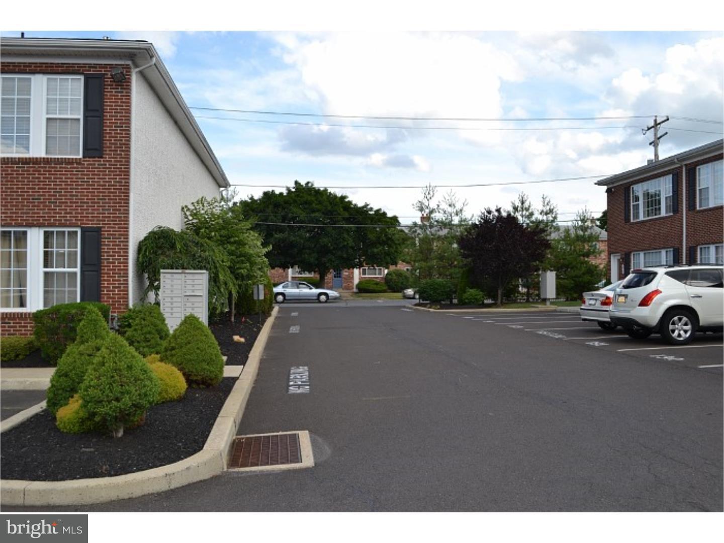 9228-38 Blue Grass Road, Unit 27 Philadelphia, PA 19114 - Photo 4 of 24