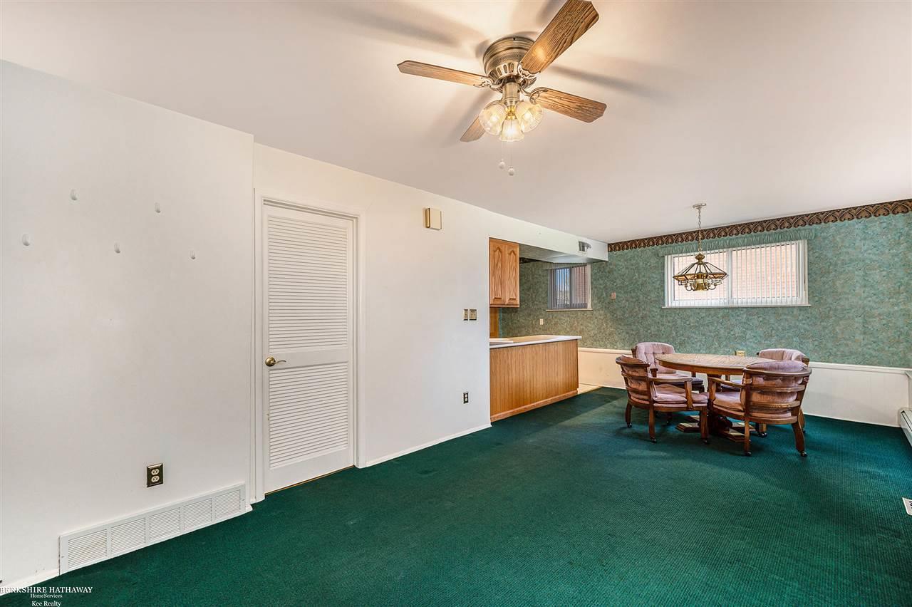 29546 Curtis Road Livonia, MI 48152 - Photo 5 of 29 50038142-4.JPG