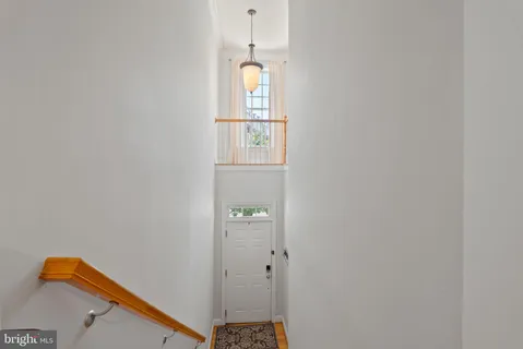 $1,095,000 | 3549 Goddard Way, Alexandria, VA 22304