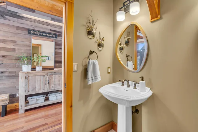 $999,000 | 12500 Round Lake Road, Horton, MI 49246