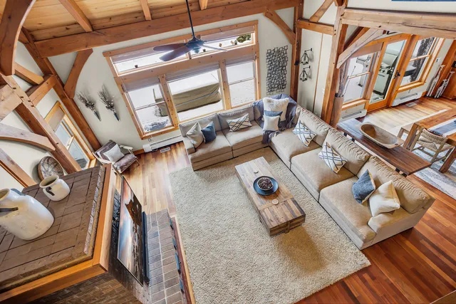 $999,000 | 12500 Round Lake Road, Horton, MI 49246