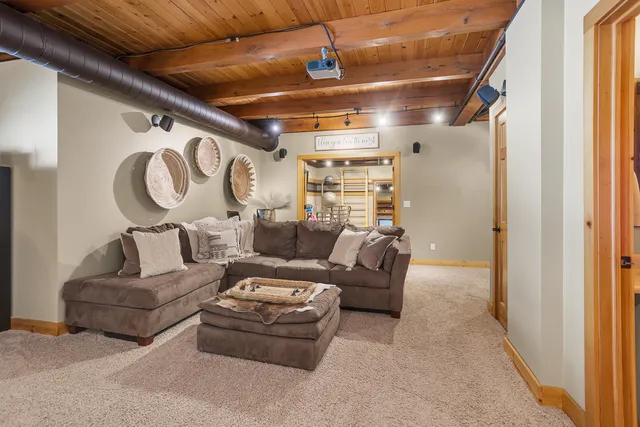 $999,000 | 12500 Round Lake Road, Horton, MI 49246