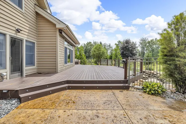 $999,000 | 12500 Round Lake Road, Horton, MI 49246