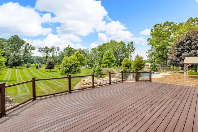 $999,000 | 12500 Round Lake Road, Horton, MI 49246