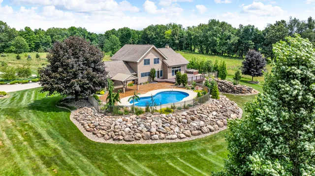 $999,000 | 12500 Round Lake Road, Horton, MI 49246