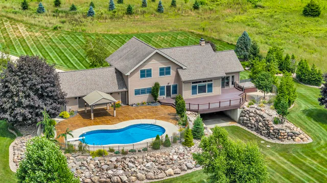 $999,000 | 12500 Round Lake Road, Horton, MI 49246