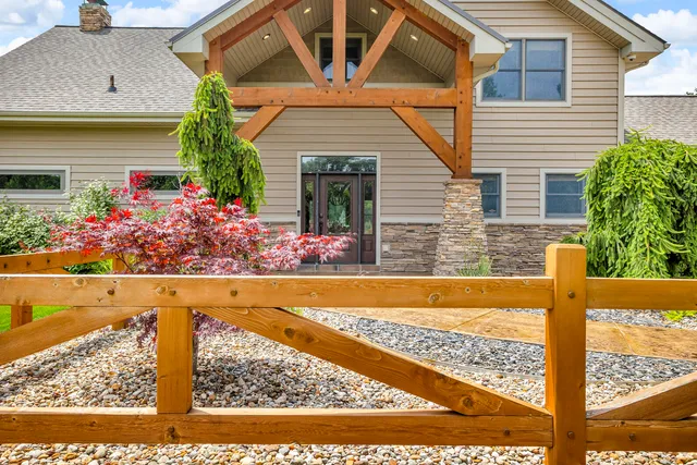 $999,000 | 12500 Round Lake Road, Horton, MI 49246