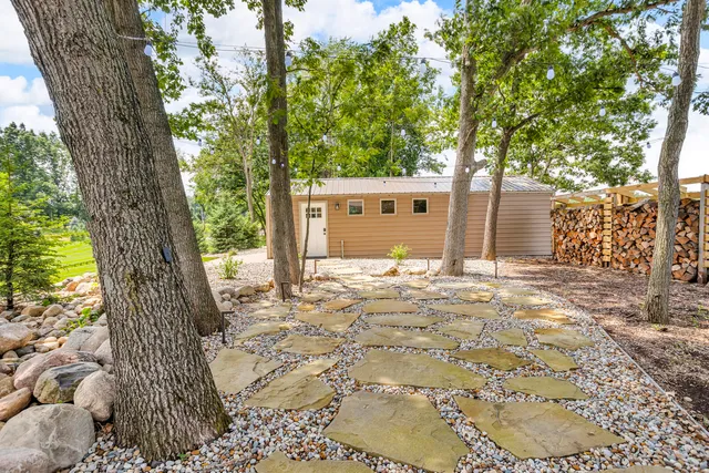 $999,000 | 12500 Round Lake Road, Horton, MI 49246