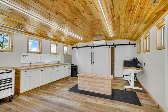 $999,000 | 12500 Round Lake Road, Horton, MI 49246