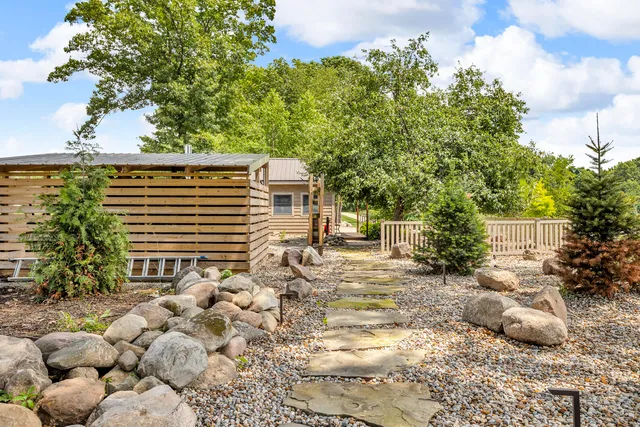 $999,000 | 12500 Round Lake Road, Horton, MI 49246