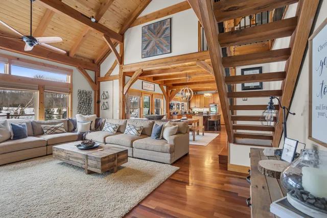 $999,000 | 12500 Round Lake Road, Horton, MI 49246