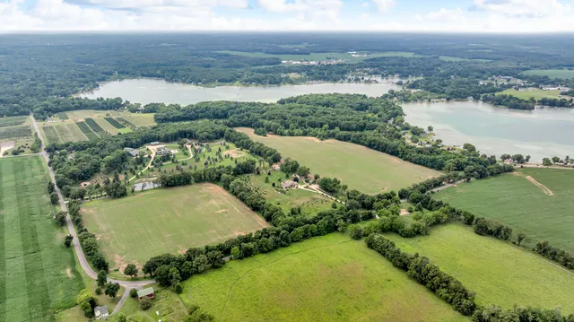 $999,000 | 12500 Round Lake Road, Horton, MI 49246