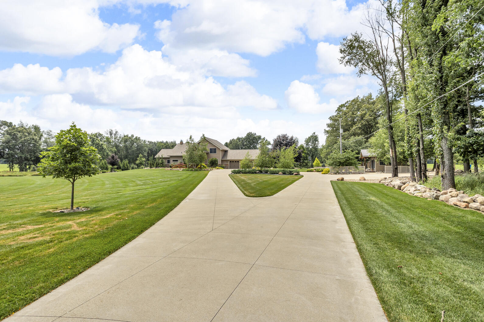 12500 Round Lake Road Horton, MI 49246 - Photo 82 of 83 0N0A2648