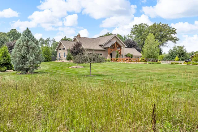 $999,000 | 12500 Round Lake Road, Horton, MI 49246