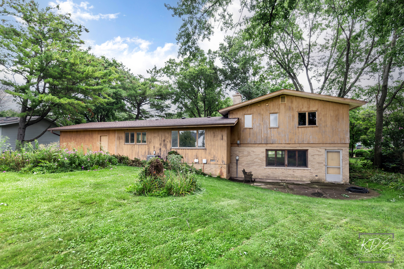 3S664 Delles Road Wheaton, IL 60189 - Photo 5 of 9 Gallery Image 5