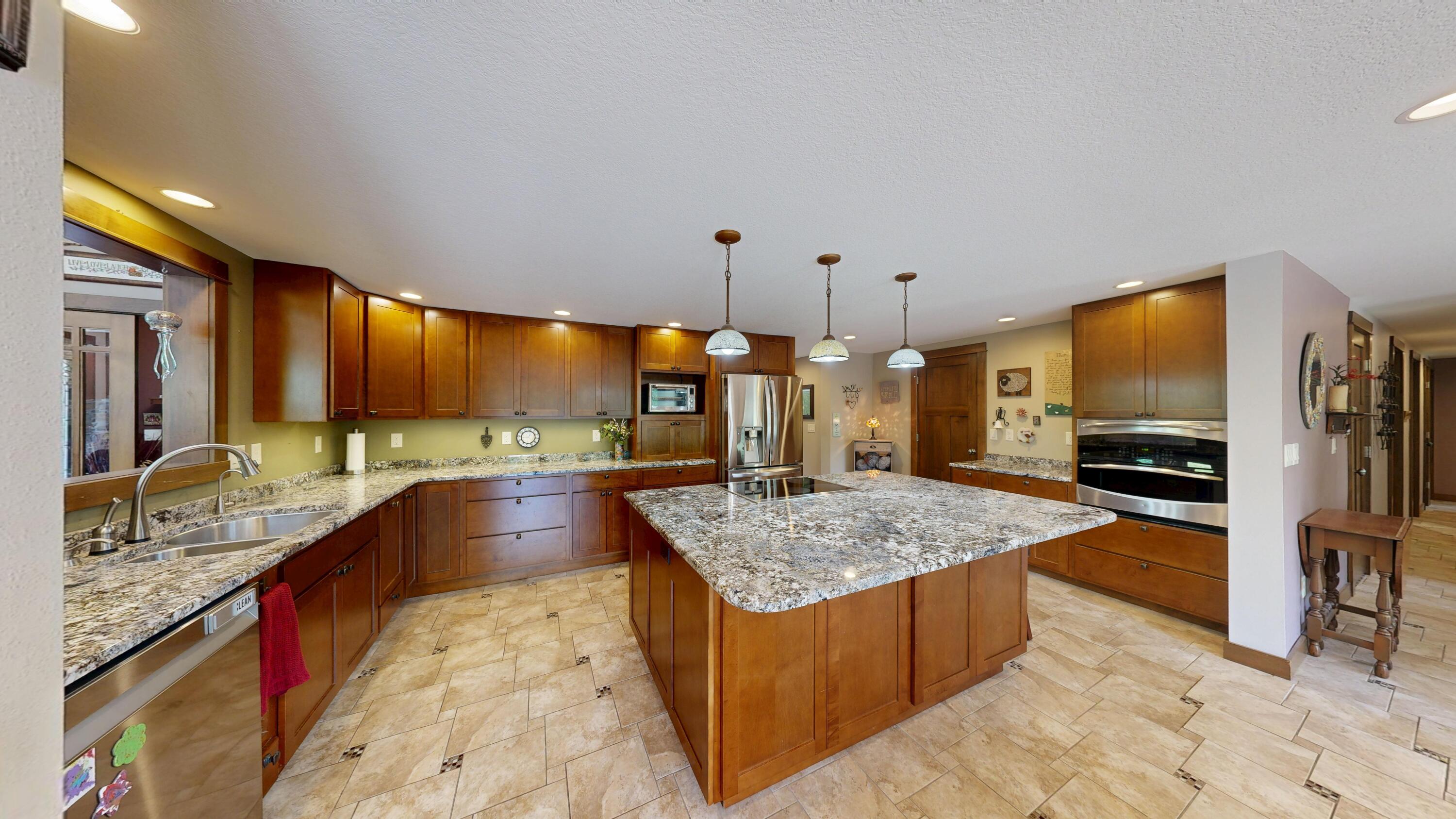 580 Skunk Hollow Road La Crescent, MN 55947 - Photo 12 of 83 Kitchen