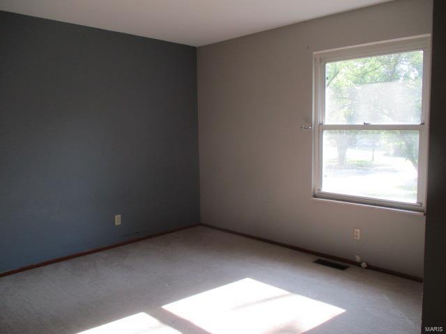 305 Surf Court Ballwin, MO 63021 - Photo 14 of 24