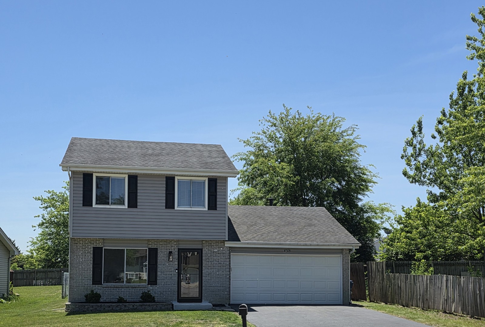 2475 Ridge Avenue Aurora, IL 60504 - Photo 1 of 14