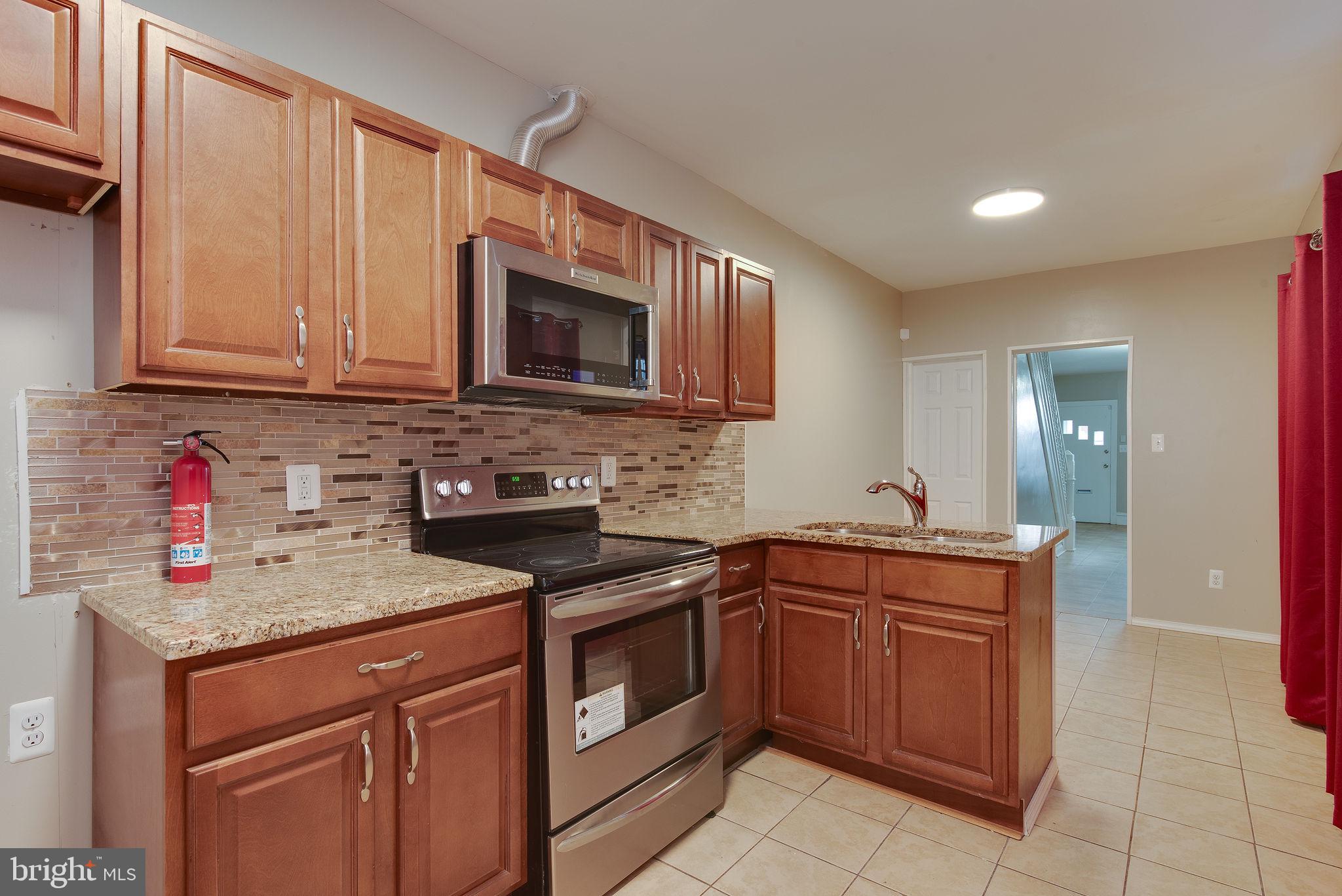 1353 Locust Street Reading, PA 19604 - Photo 12 of 32 Gallery Image 12