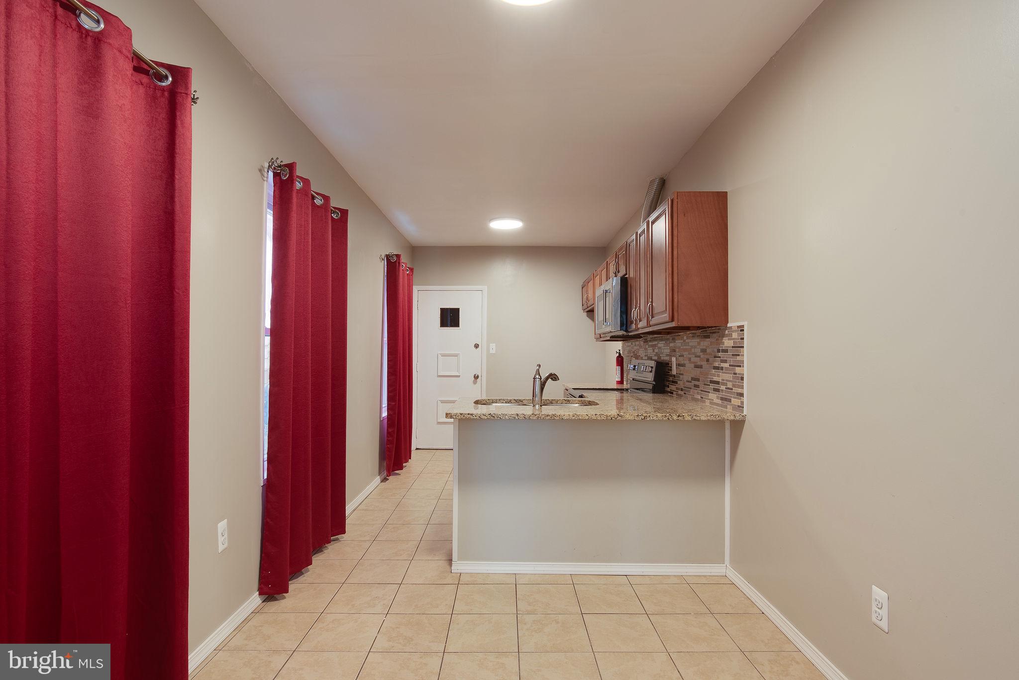 1353 Locust Street Reading, PA 19604 - Photo 17 of 32 Gallery Image 17