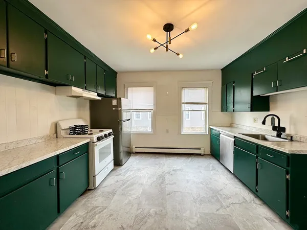 $2,600 | 18 Appleton Street, Unit 1, Quincy, MA 02171
