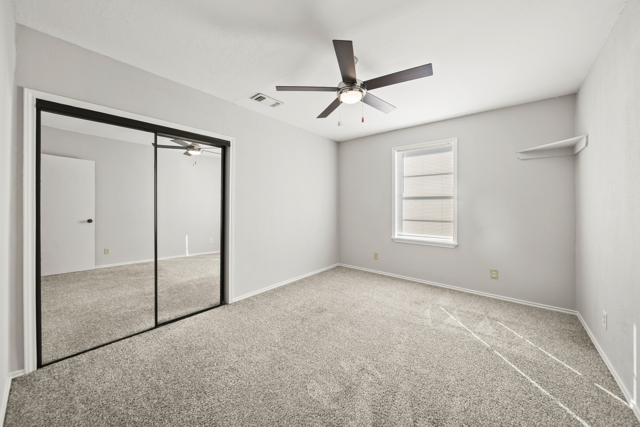 7357 Brace Street Houston, TX 77061 - Photo 10 of 12