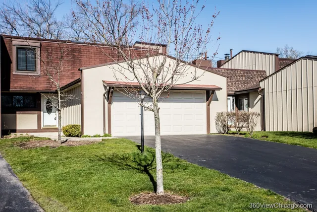 $3,300 | 14 Westwood Drive, Indian Head Park, IL 60525