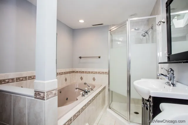 $3,300 | 14 Westwood Drive, Indian Head Park, IL 60525