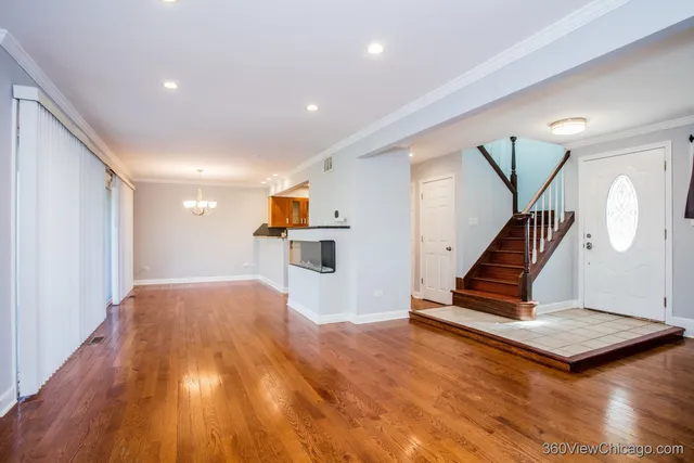 $3,300 | 14 Westwood Drive, Indian Head Park, IL 60525