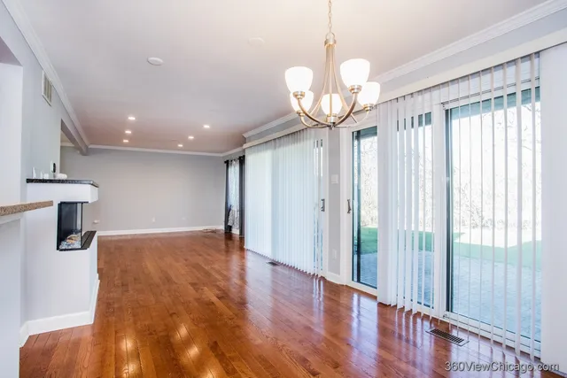 $3,300 | 14 Westwood Drive, Indian Head Park, IL 60525