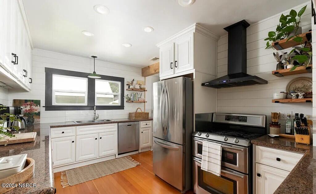 281 Valley Station Circle Buellton, CA 93427 - Photo 7 of 41 Kitchen