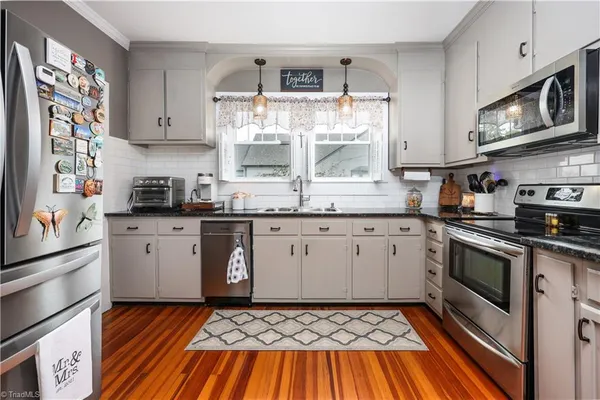 $399,900 | 271 North Main Street, Denton, NC 27239