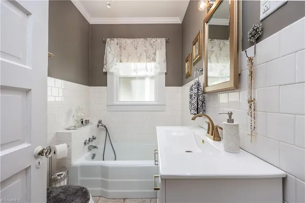 $399,900 | 271 North Main Street, Denton, NC 27239