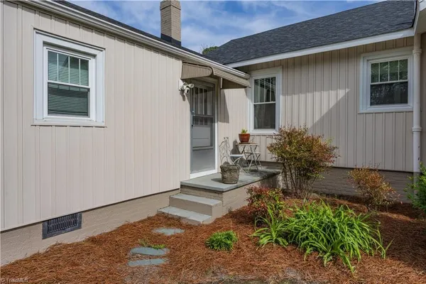 $399,900 | 271 North Main Street, Denton, NC 27239