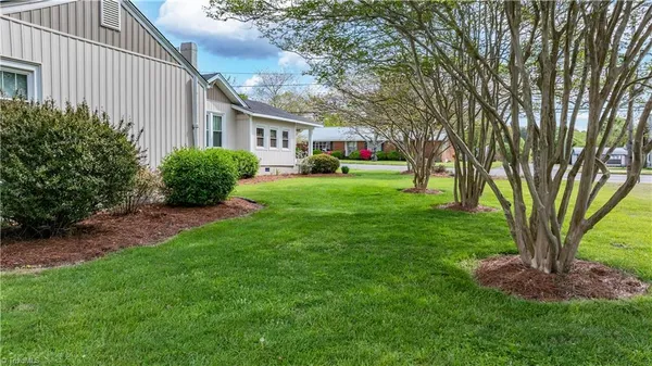 $399,900 | 271 North Main Street, Denton, NC 27239