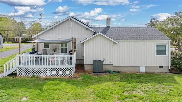 $399,900 | 271 North Main Street, Denton, NC 27239