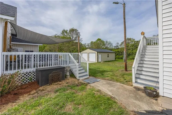 $399,900 | 271 North Main Street, Denton, NC 27239