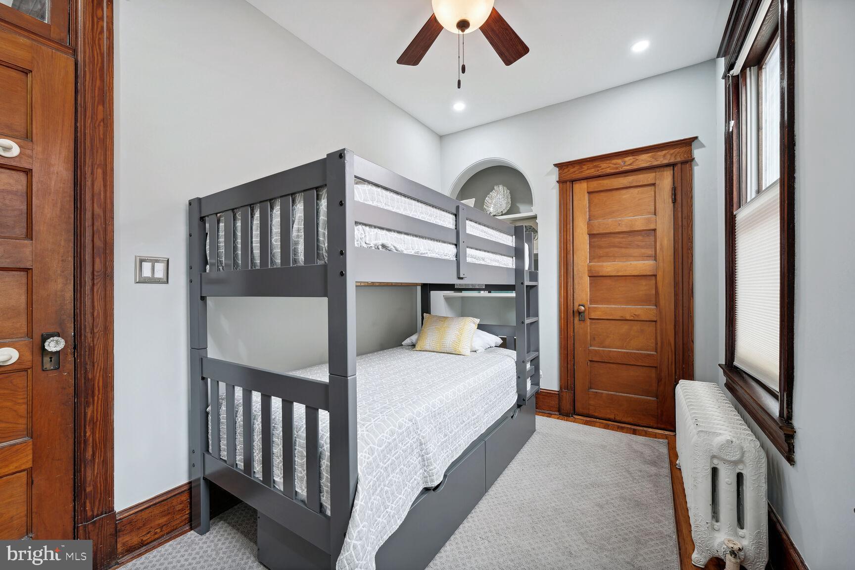 722 13th Street Southeast, Unit A Washington, DC 20003 - Photo 15 of 32