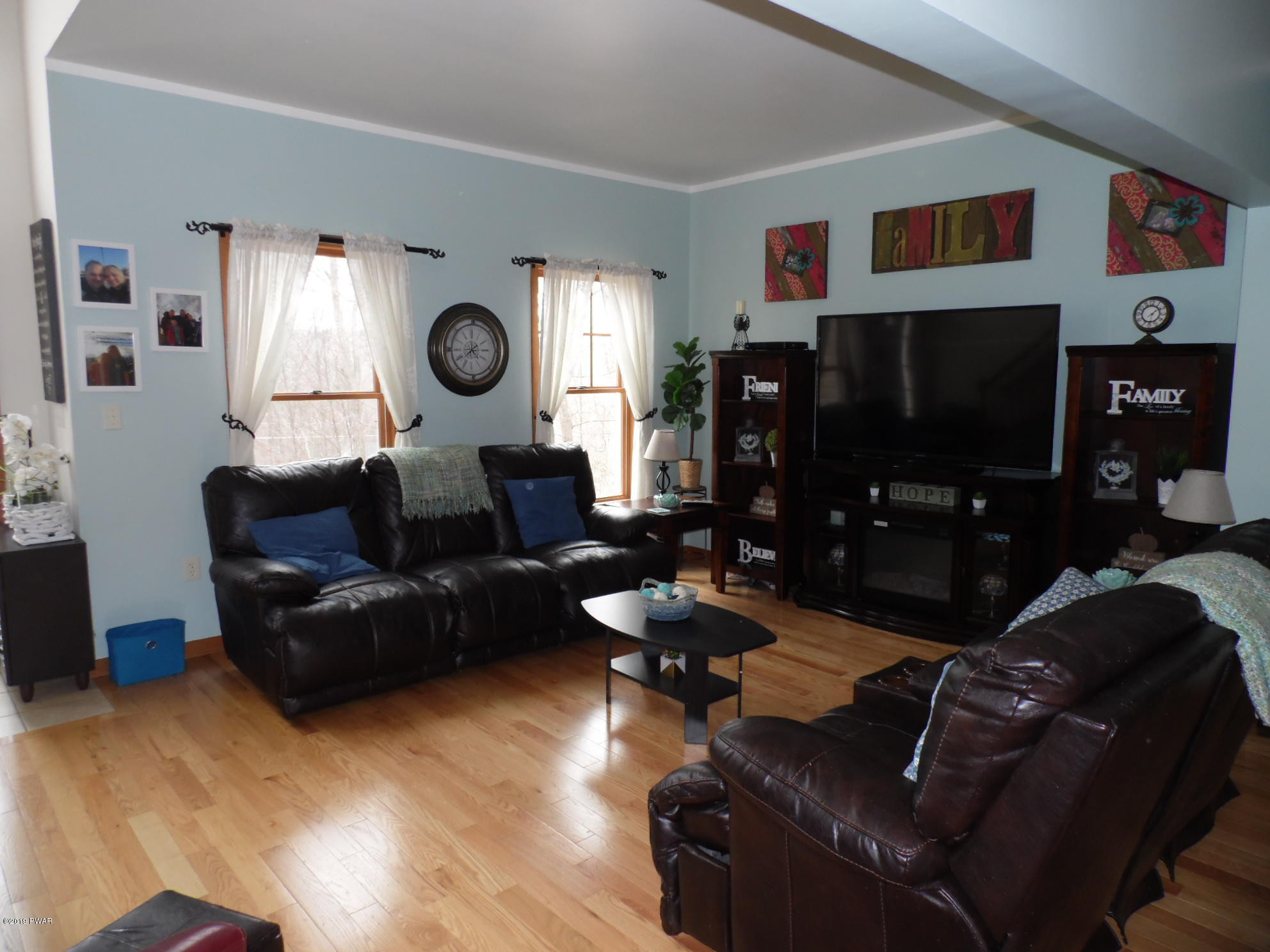 144 West Lilac Road Milford, PA 18337 - Photo 5 of 34 Living room view from Dining room