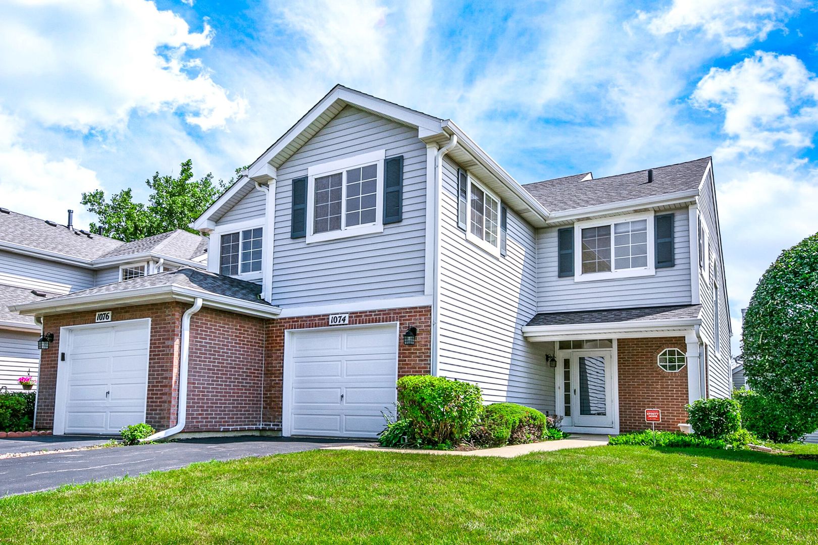 1074 Ripple Ridge Darien, IL 60561 - Photo 1 of 24