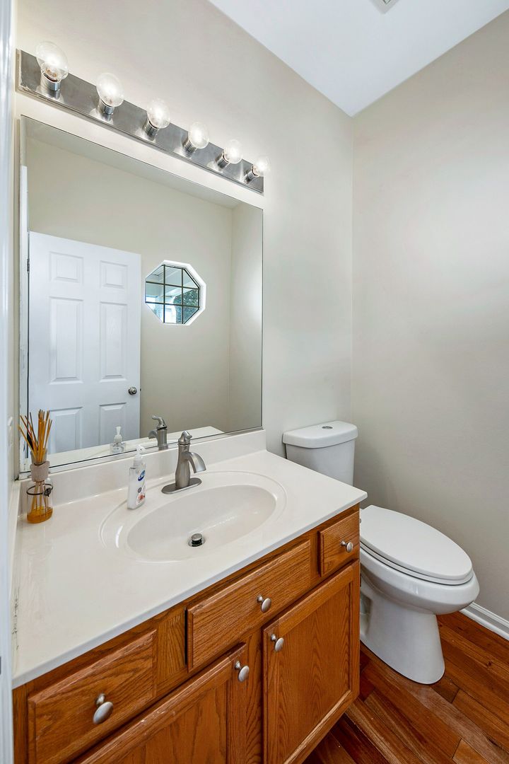 1074 Ripple Ridge Darien, IL 60561 - Photo 3 of 24