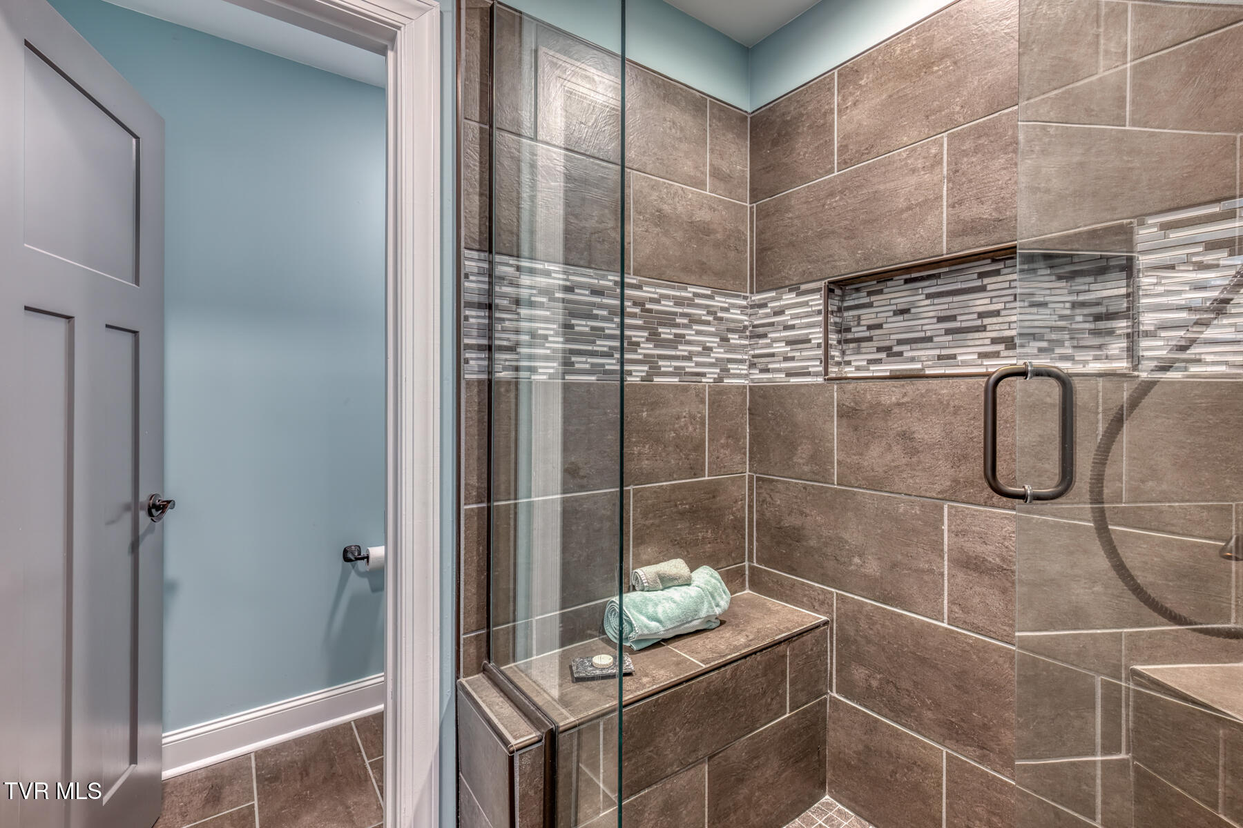 2409 Edinburgh Channel Road Kingsport, TN 37664 - Photo 33 of 64 2409 Edinburgh Channel Rd-33